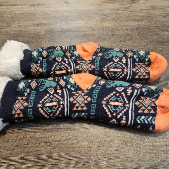 Simply Southern Camper Socks - Picture 1 of 3